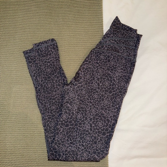 Grey Floral Buffbunny Cross Waist Leggings - Picture 2 of 4